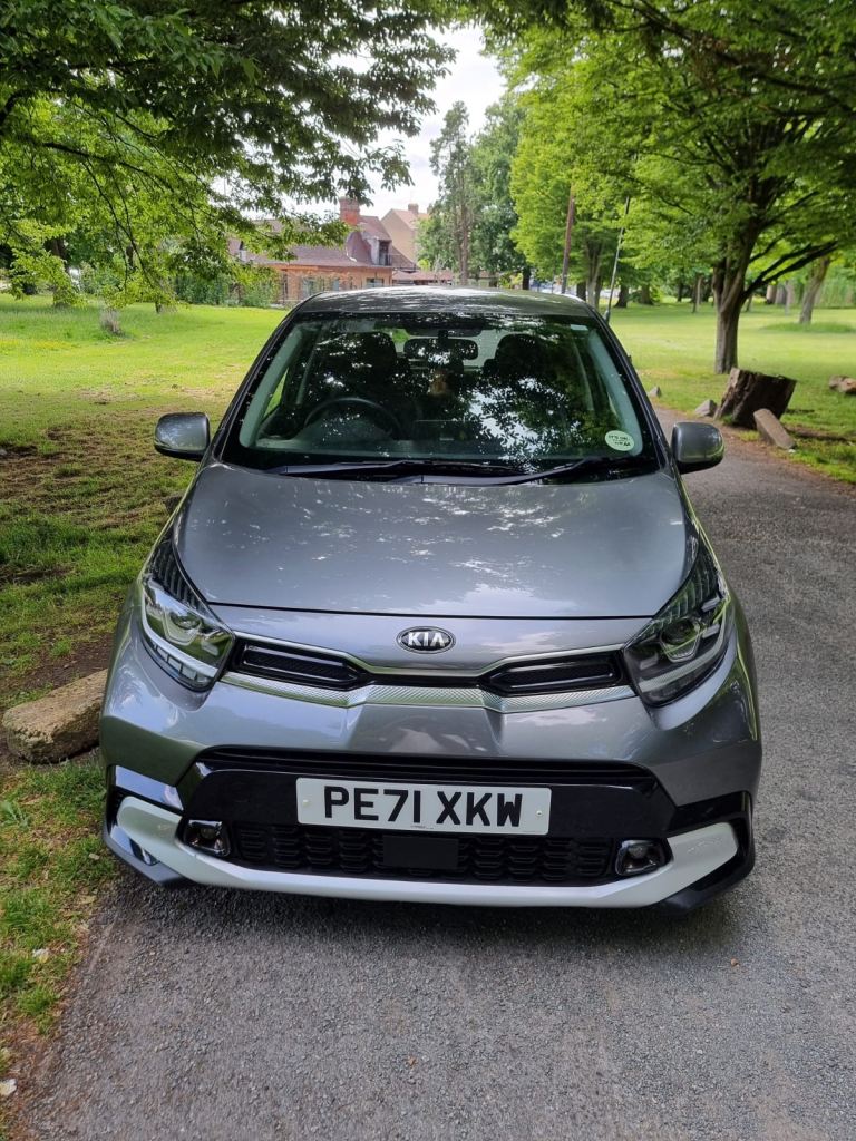 2021 Kia picanto , 8k miles, manual 