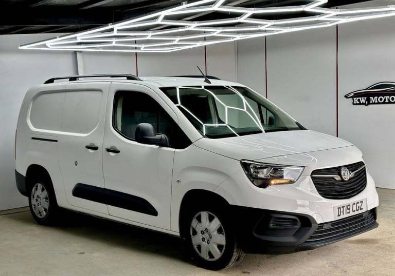 2019 Vauxhall Combo 1.6 Turbo D 2300 Edition Panel Van 6dr Diesel Manual L2 H1 Euro 6 (s/s) (10 P...