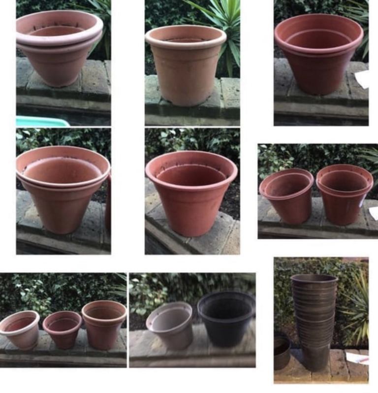 Job lot flower pots(different size pots)