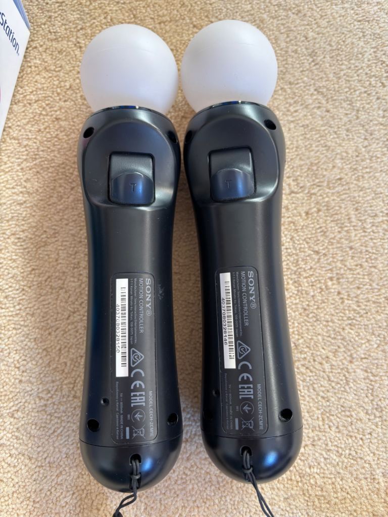 PlayStation Move, camera and games