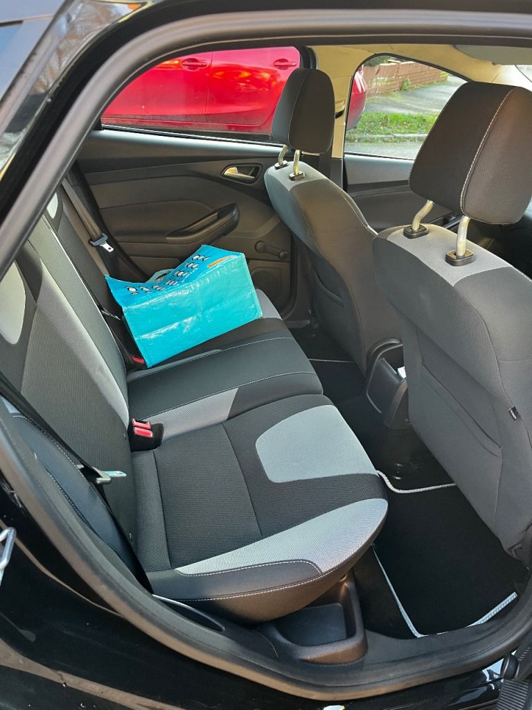 Ford, FOCUS, Hatchback, 2012, Manual, 1596 (cc), 5 doors