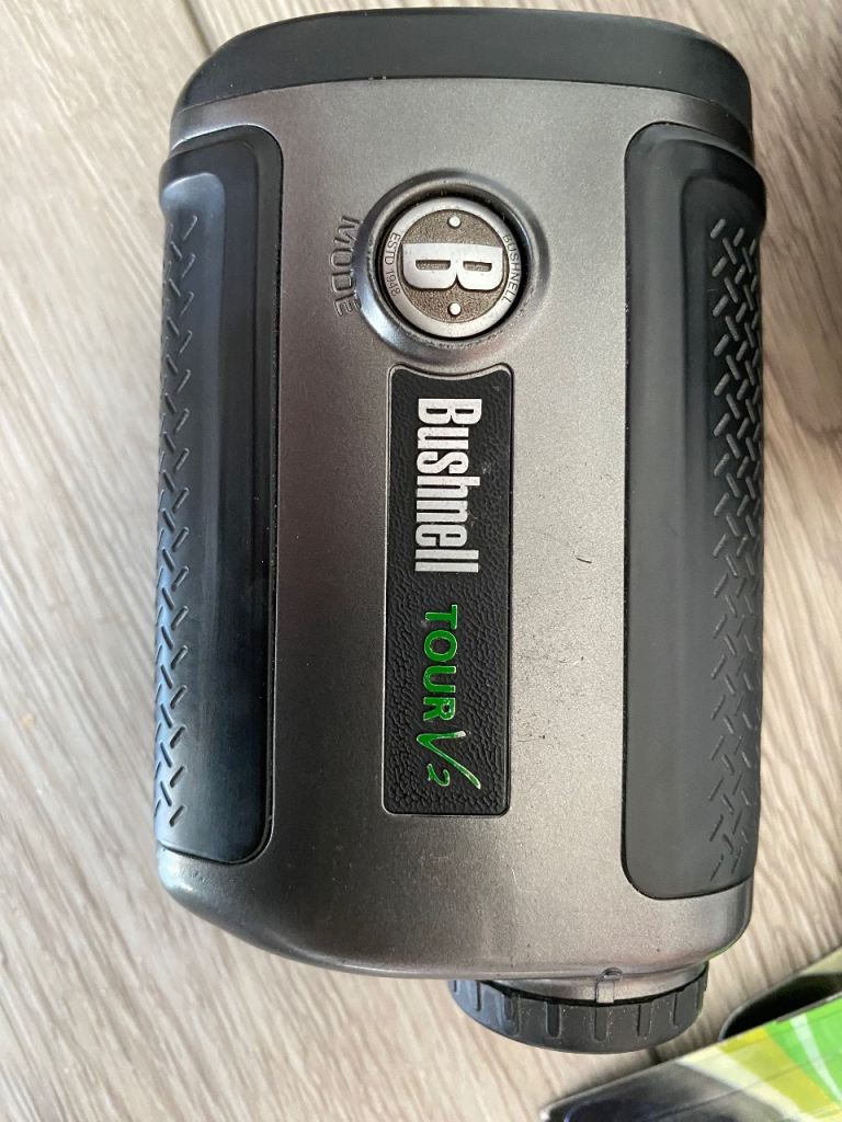 Bushnell Tour V2 rangefinder