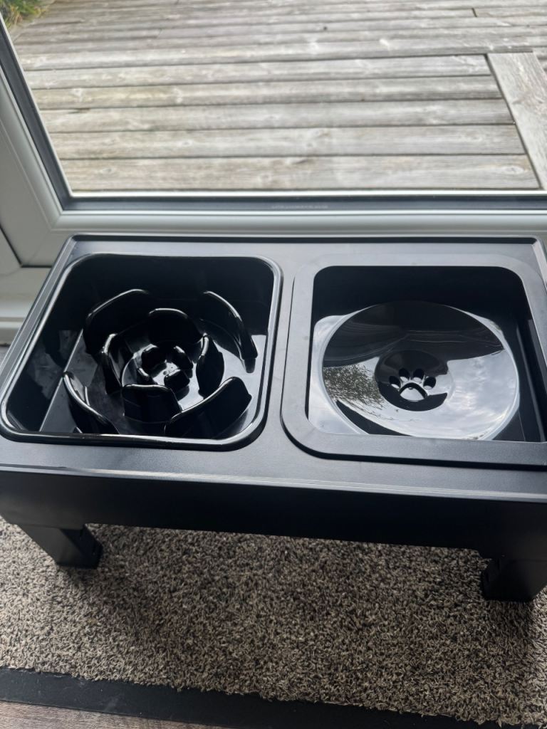 Slow feeder for small/med dogs