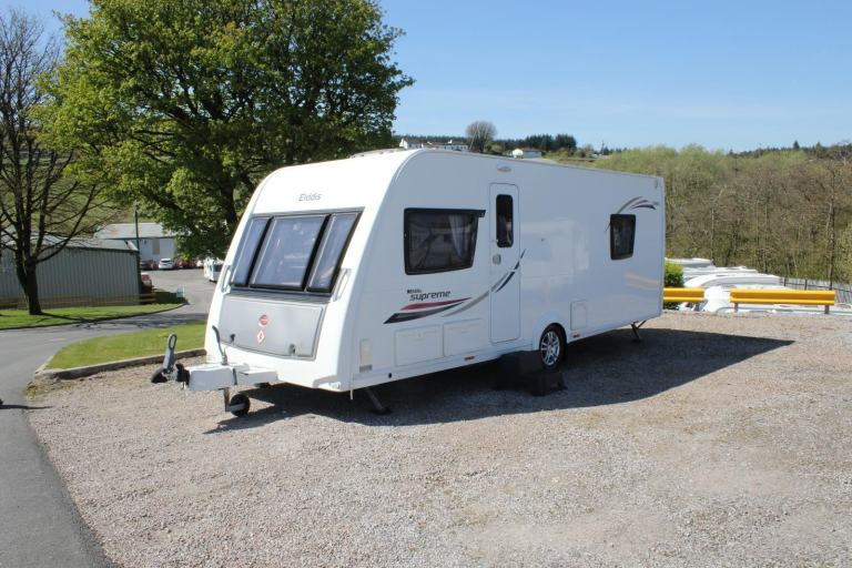 2014 Elddis Supreme 550 Luxury 4 Berth Caravan With Rear Bedroom / Island bed