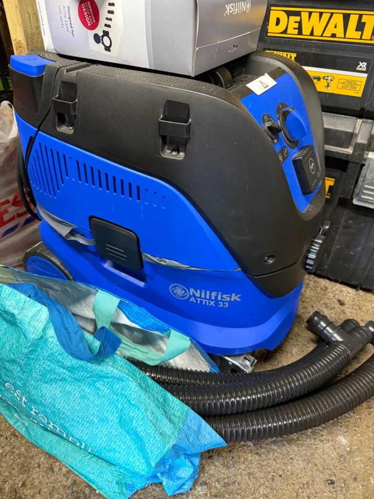 Nilfisk Attix 33 Wet & Dry Vacuum – Industrial Dust Extractor