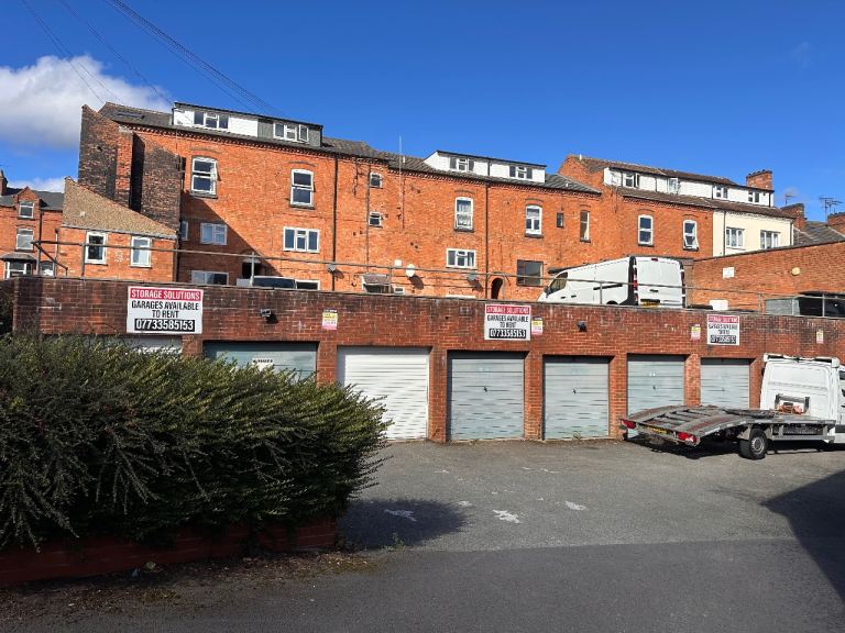 Garages to rend redditch 