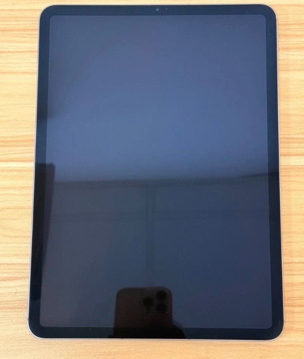 iPad Pro 11” 4th Gen 128gb boxed