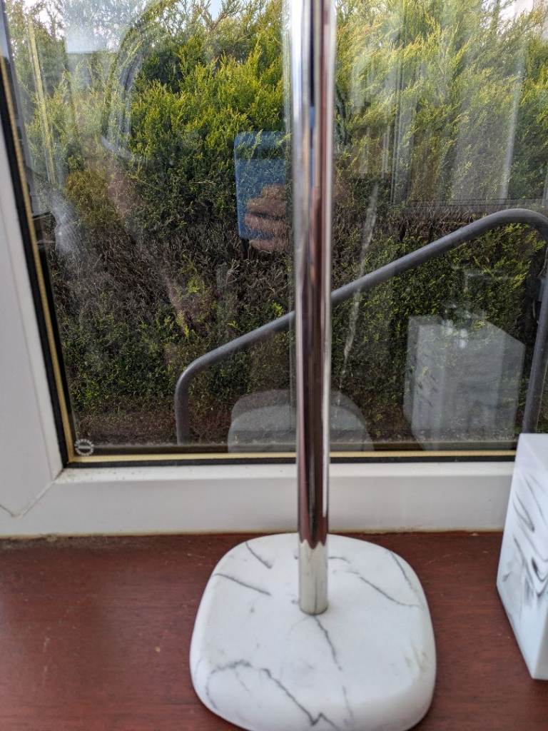 Bathroom accessories 
