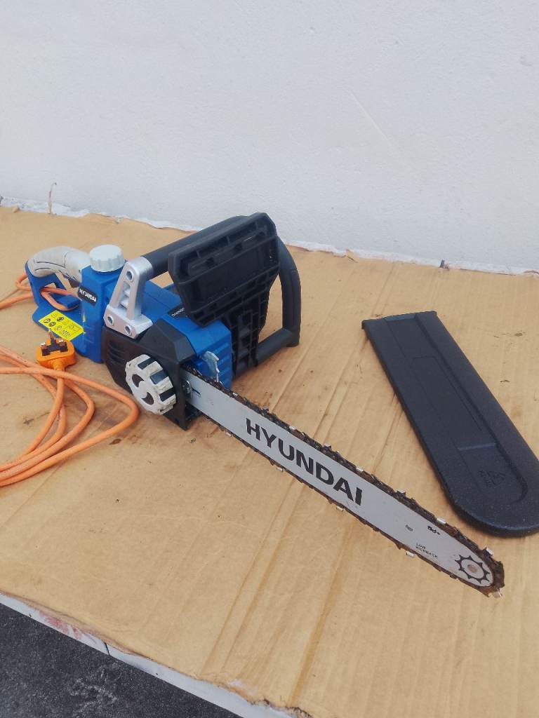 🛑 FREE DELIVERY,'HYUNDAI' ELECTRIC CHAINSAW VIRTUALLY NEW CONDITION 