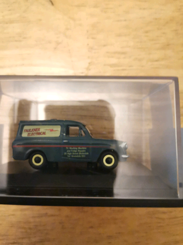 Hornby Ford Anglia Van Faulker Electrical