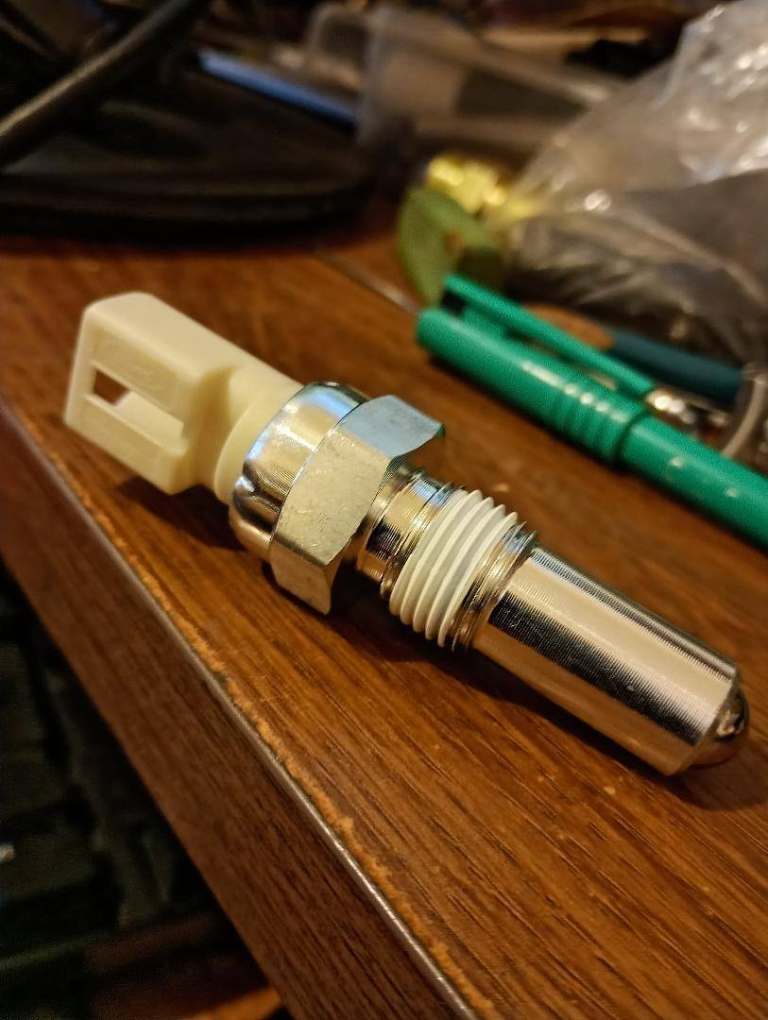 GENUINE FORD REVERSING LIGHT SWITCH FOR IB5 GEARBOXES FIESTA ESCORT FOCUS FUSION KA MAZDA 2