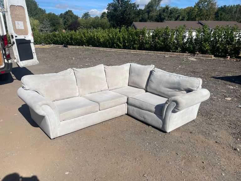 FREE DELIVERY 🥰🚚🥰 GREY FABRIC CORNER SOFA GOOD CONDITION 