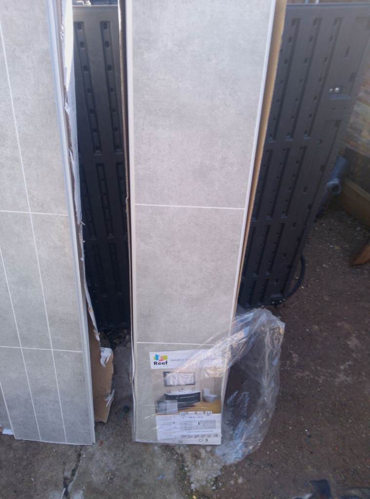 New Reef Tile-Effect Panelling - Grey, 2.4m²