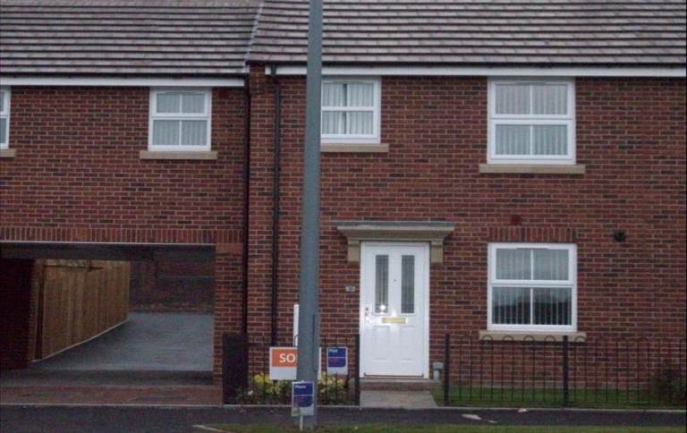 HIGH-SPECIFICATION 4-BEDROOM HOME – IDEAL FOR MEDICAL & PROFESSIONAL TENANTS