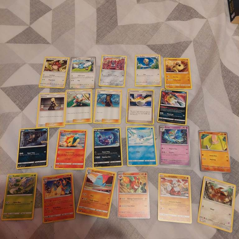 22 different Pokémon Trading Cards – new