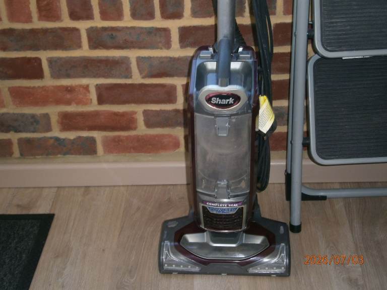 Shark Upright Vacuum Cleaner – Good Condition