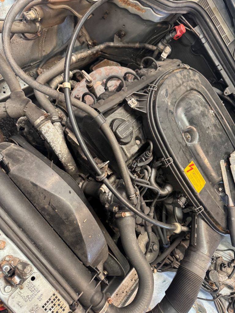 Mercedes 190e petrol 1.8 engine complete m102 
