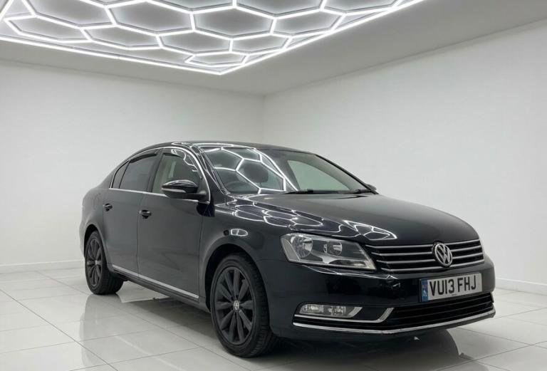 2013 Volkswagen Passat 1.6 TDI Bluemotion Tech Highline 4dr SALOON Diesel Manual