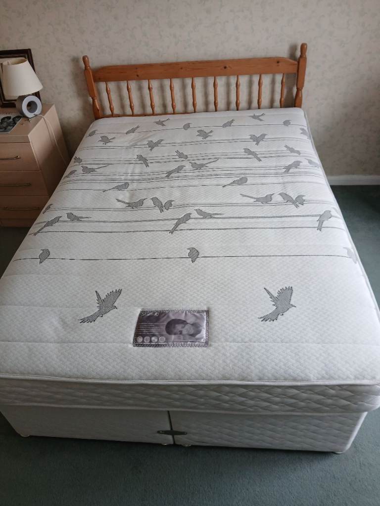 2 great beds (0ne double one 3/4 bed) both excellent. 2x assembled wardrobes, 4x cabinets 2 of each.