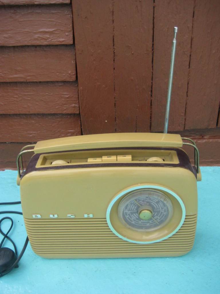 Vintage Bush Radio TR82/97 for £15.00