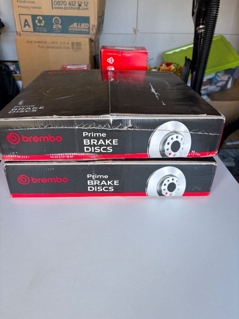 Rear Brake Discs + Rear Brake Pads