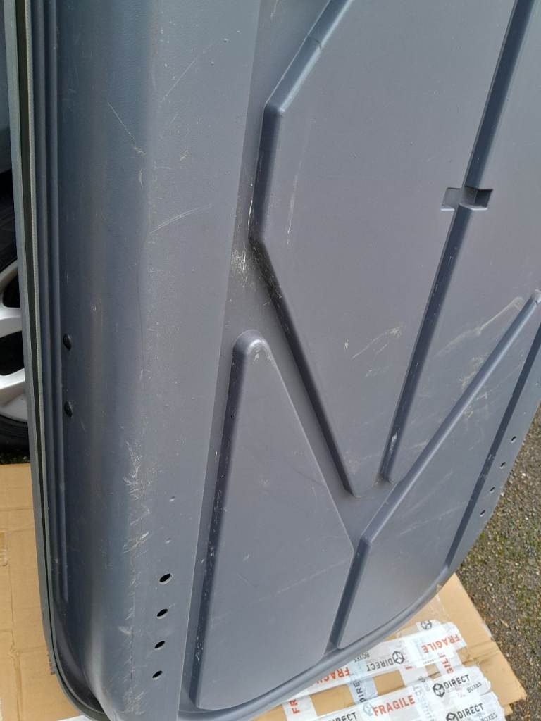 Halfords Roof Box 