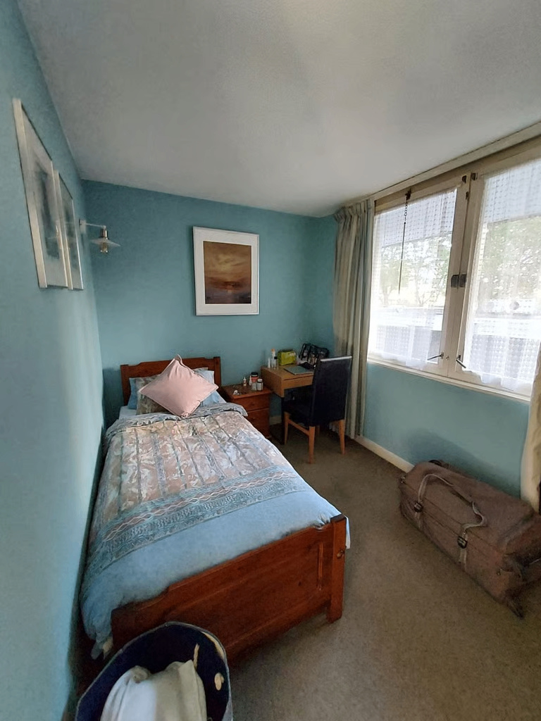 Spacious & Cosy single room for rent E14 0SL