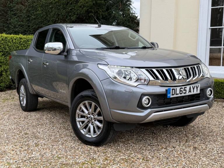 2015 Mitsubishi L200 2.4 DI-D DC Warrior 4WD Euro 5 4dr Pickup Diesel Manual