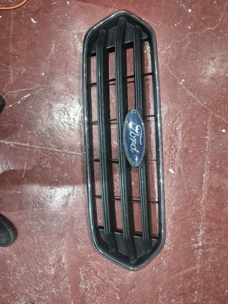 Ford transit custom grill aug 2021 model