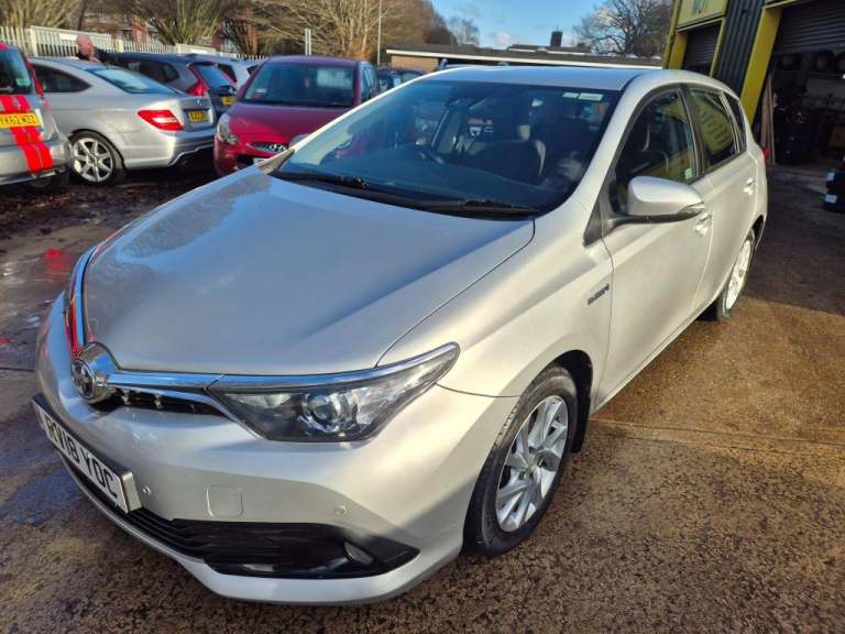  Toyota Auris 1.8 Hybrid Icon Tech TSS 5dr CVT Petrol/Electric Hybrid
