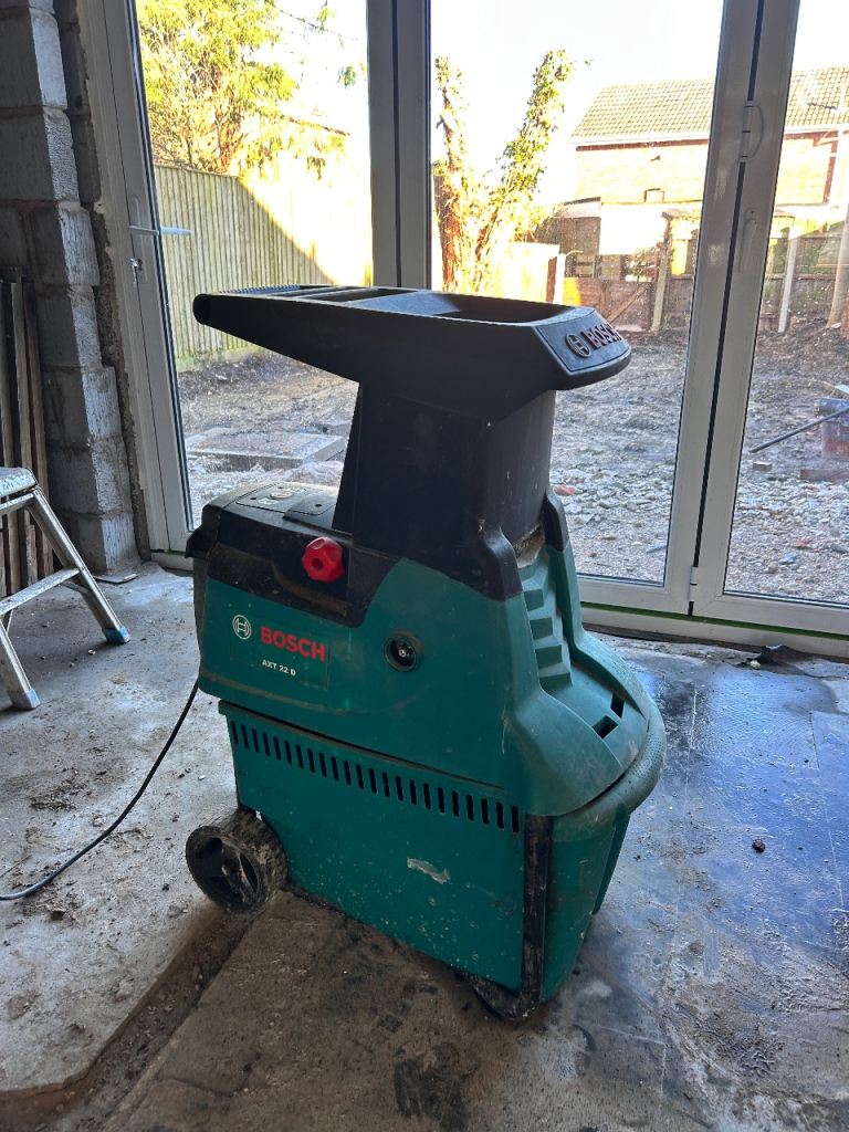 Bosch Log Tree Chipper Shredder Spares or Repair 