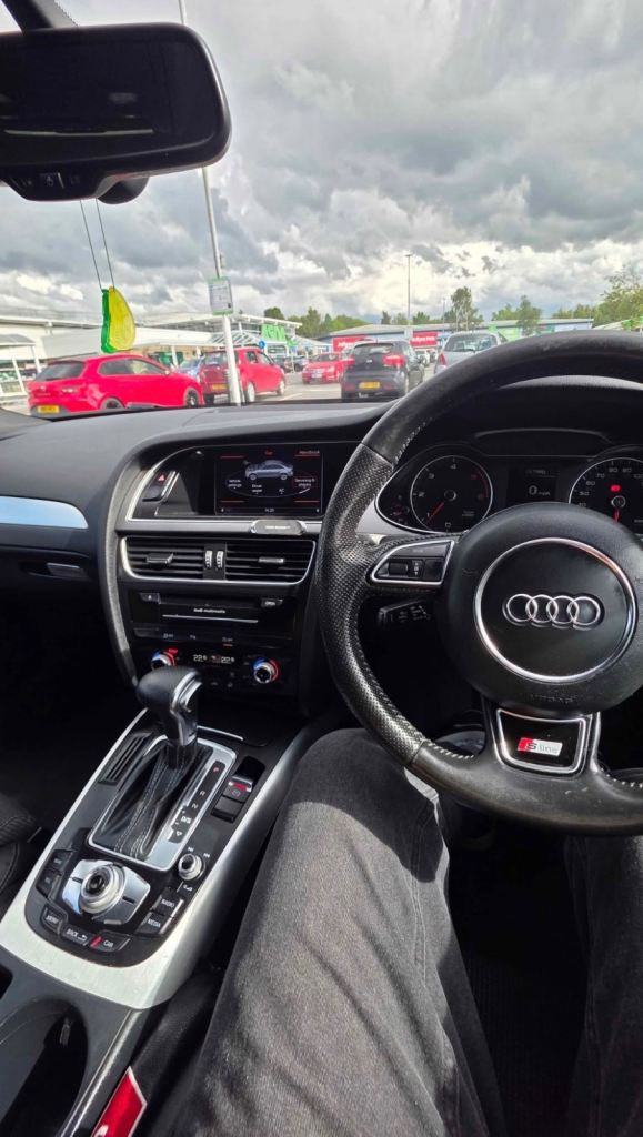 Audi, A4, Saloon, 2014, Semi-Auto, 1968 (cc), 4 doors
