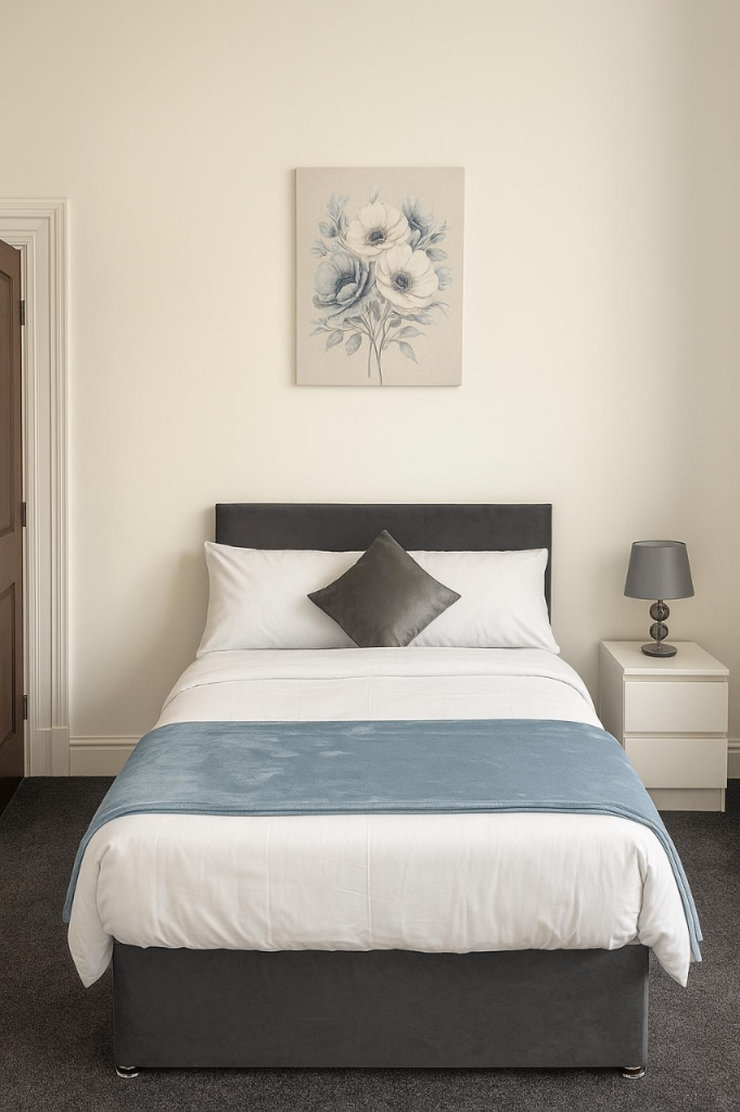 Spacious & Cosy Ensuite Room for Rent in - WV3 9NE