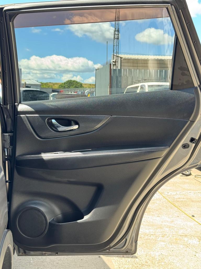 2014 Nissan X-Trail SUV Petrol Automatic