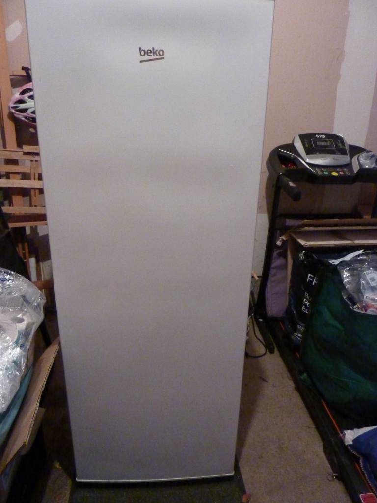 Beko Upright Freezer 5 drawer.  self defrosting,  Height 5 ft, width 21 inches