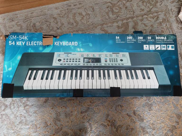 SM-54K 54-Key Electronic Keyboard – Good Condition