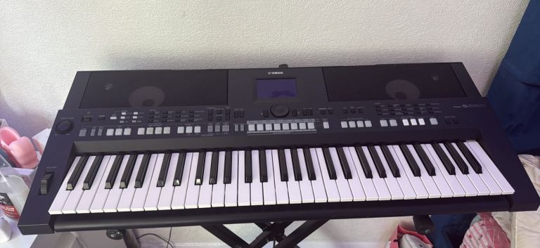 Yamaha psr s650 Keyboard – Good Condition