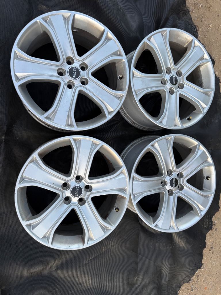 Range Rover alloy wheels 