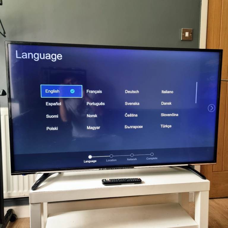 Hisense H49M3000 is a 49-inch 4K Ultra HD smart LED television