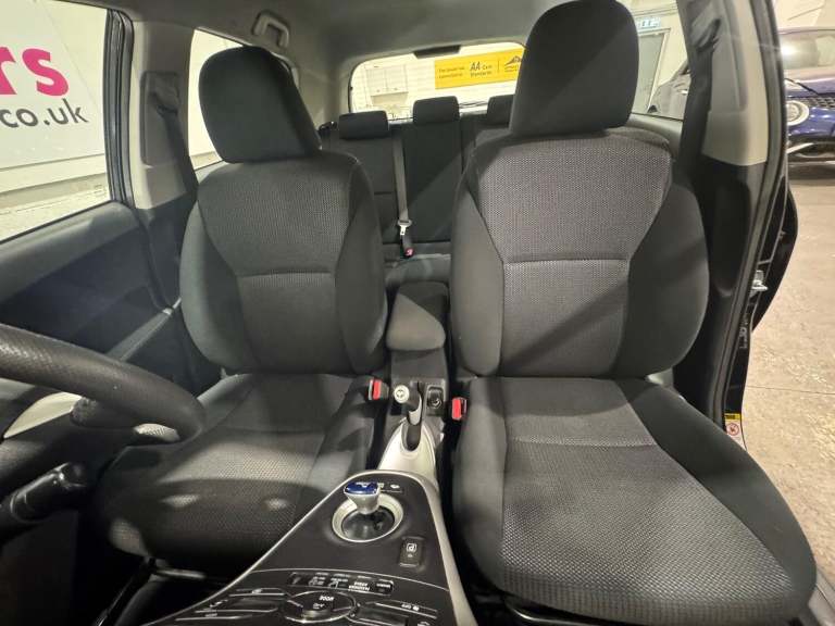 TOYOTA AURIS 1.8 VVT-h T4 2012