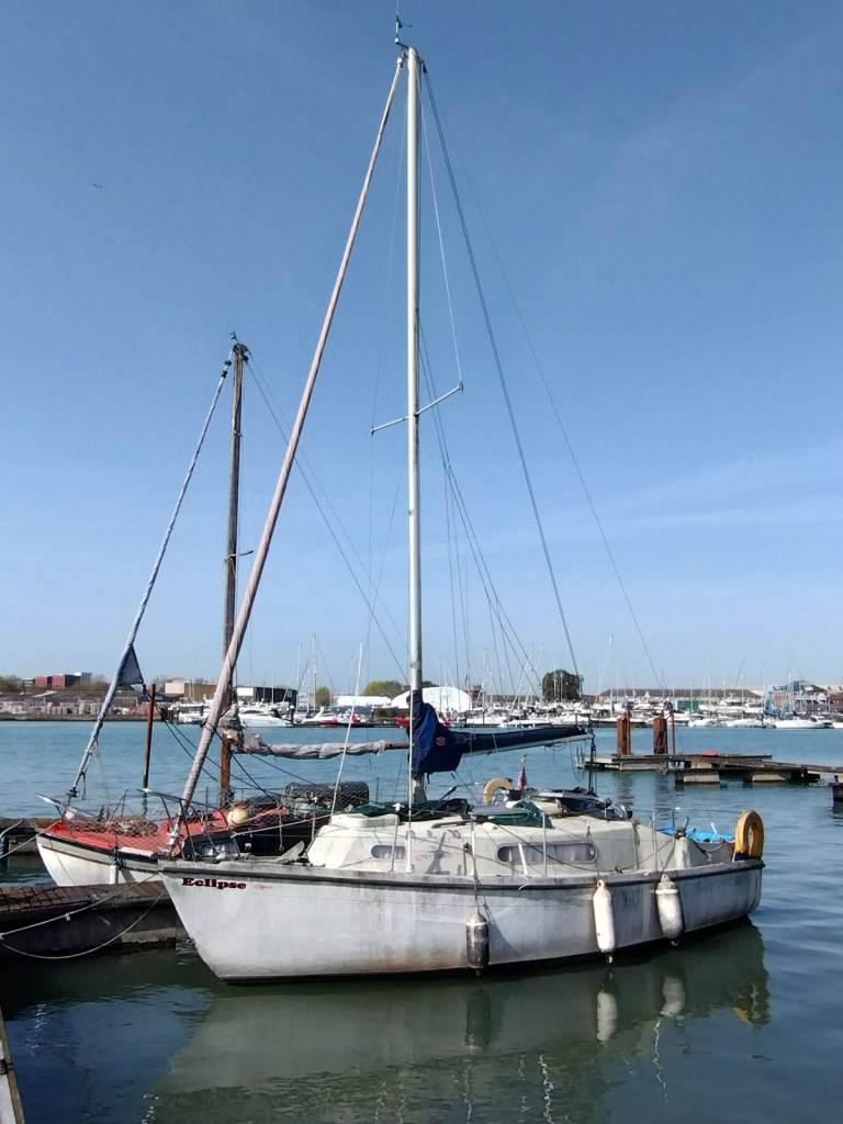 Sailing Yacht 'Eclipse' – Ready for the water- SNAPDRAGON TWIN KEEL / 5 BERTH /£1500