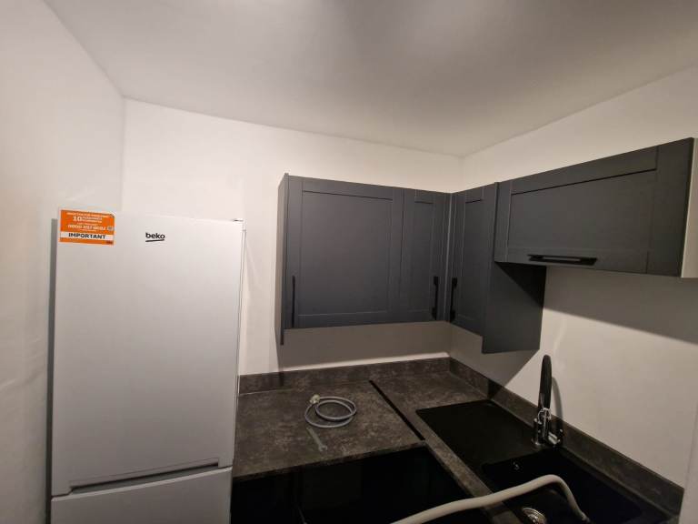 Beautifully Renovated 2‑Bedroom Flat in EH8 – £1,500 pcm