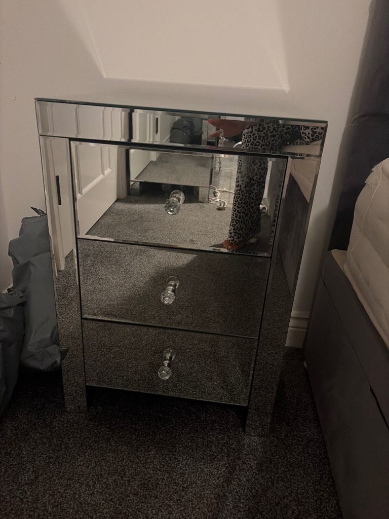 MIRRORED BEDSIDE TABLE Collection only