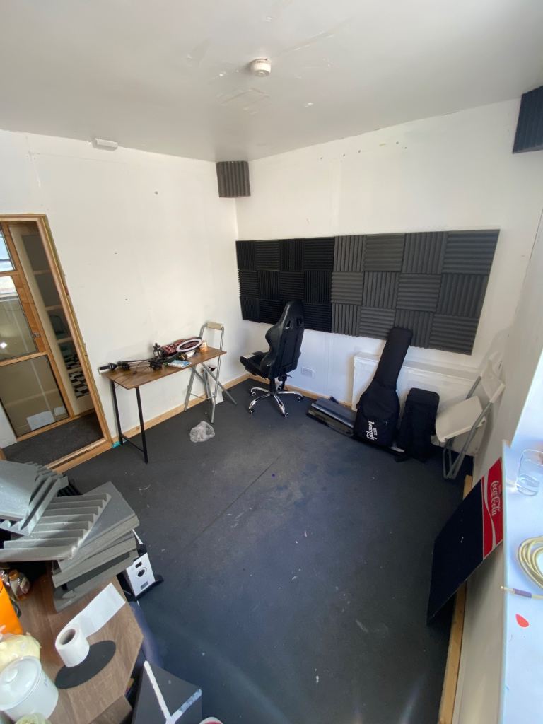 Monthly Hire Music Studios for band and producers 