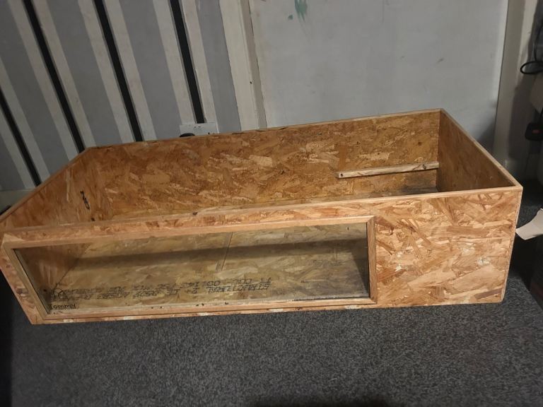 Tortoise table