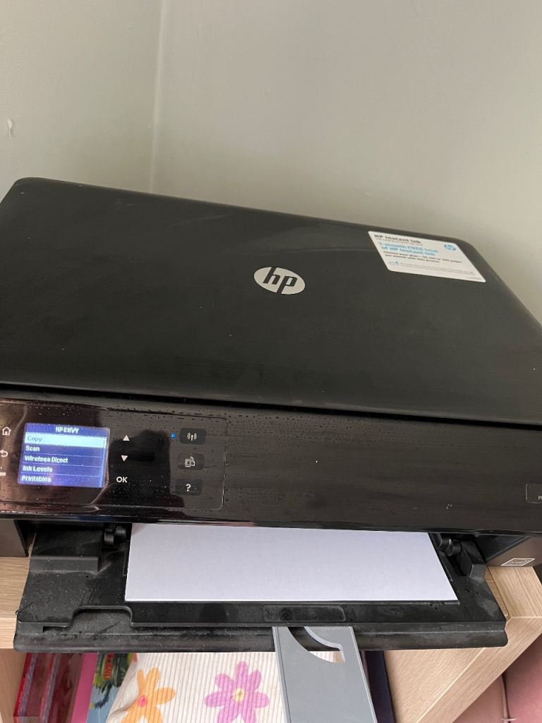 HP ENVY Printer and scanner – Black, Good Condition