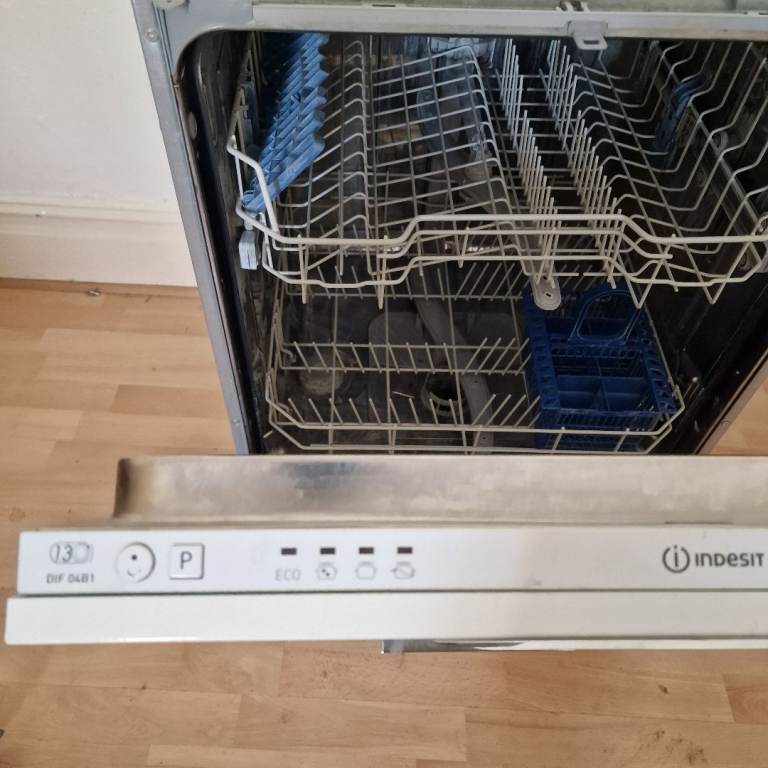 Indesit integrated dishwasher 