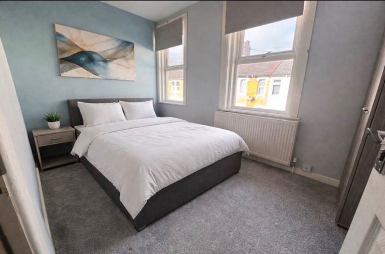 Room Available NOW to let in Albion Street LOW RENT & LOW DEPOSIT