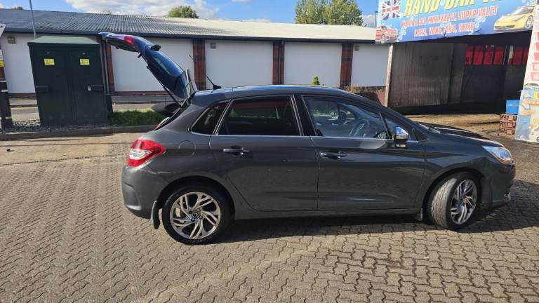 Citroen, C4, Hatchback, 2013, Manual, 1560 (cc), 5 doors