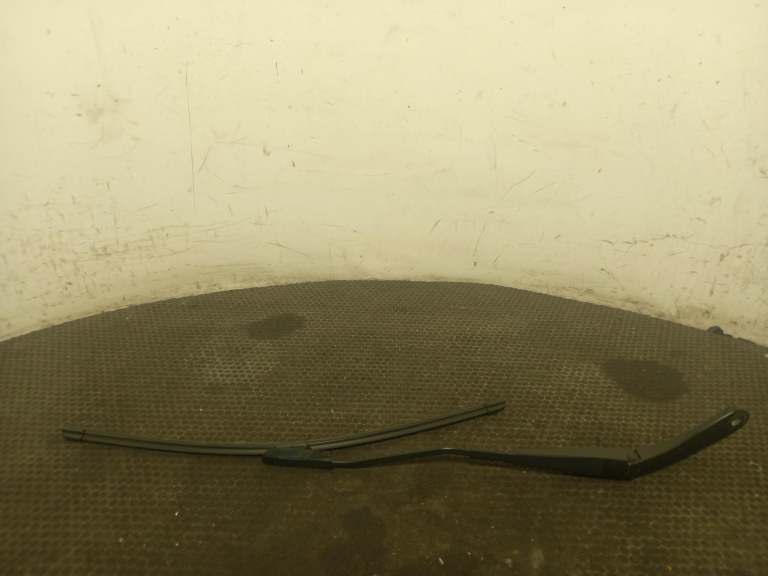 Dacia Sandero Stepway Wiper Arm 2013-2021 5 Door Hatchback